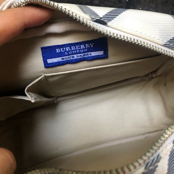 Vintage White Burberry crossbody bag - Picture 7 of 7